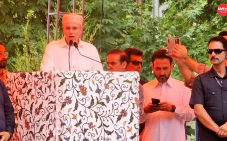 जम्मू-कश्मीर के राज्य दर्जे पर उमर अब्दुल्ला का केंद्र पर बड़ा हमला, बोले- "अगर फैसले राजभवन से ही लेने हैं तो चुनाव क्यों कराए गए?"