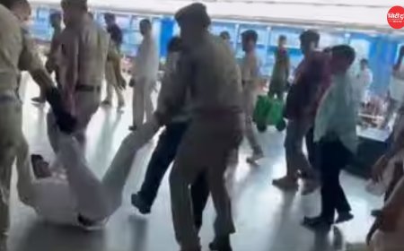 आगरा कैंट स्टेशन पर RPF का बवाल: DSS अधिकारी को 300 मीटर घसीटकर थाने ले गए जवान, मारपीट का वीडियो वायरल; 4 RPF कर्मी सस्पेंड