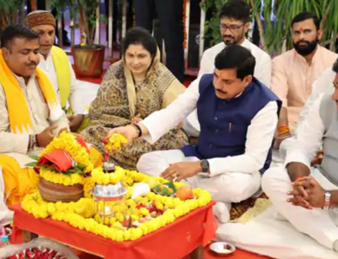 मध्य प्रदेश में इसी महीने लागू हो सकता है यूनिफॉर्म सिविल कोड: मुख्यमंत्री डॉ. मोहन यादव का बड़ा ऐलान, सतगढ़ी स्मार्ट इंडस्ट्रियल पार्क से 15 हजार रोजगार का दावा