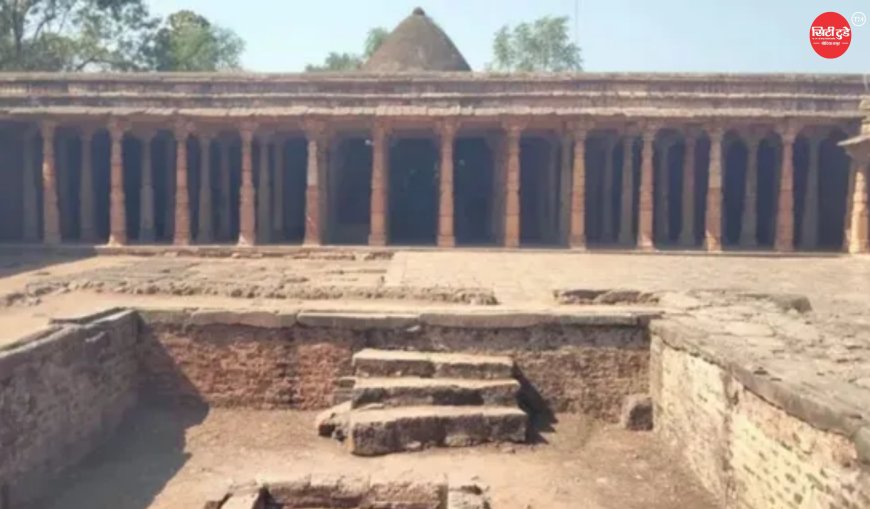 भोजशाला विवाद पर सुप्रीम कोर्ट का बड़ा कदम, केंद्र और MP सरकार को नोटिस; नमाज के लिए अलग जगह देने का सुझाव