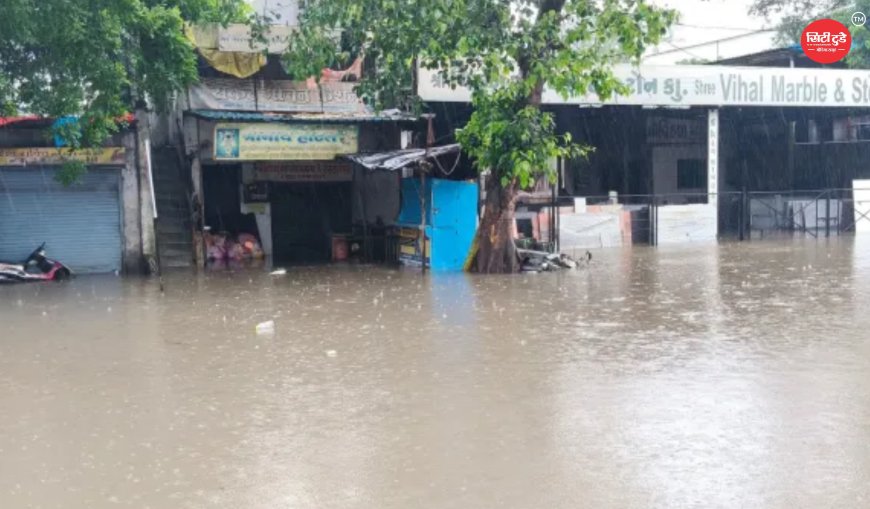 देशभर में मानसून का कहर: सामान्य से 170-180% अधिक बारिश, गुजरात-महाराष्ट्र में बाढ़, कई राज्यों में रेड अलर्ट