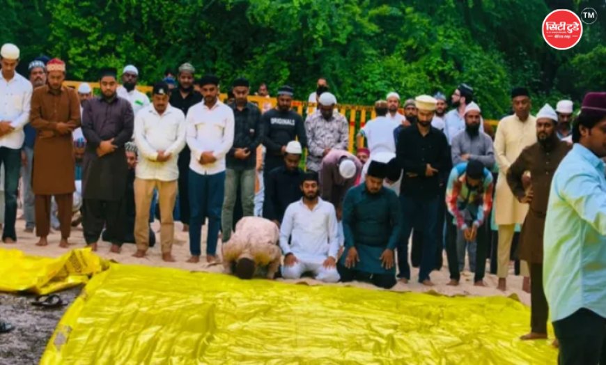 भोजशाला विवाद: सुप्रीम कोर्ट के अंतरिम आदेश के बाद बाउंड्रीवॉल से सटी जमीन पर हुई जुमे की नमाज, सुरक्षा के बीच प्रशासन ने संभाली व्यवस्था