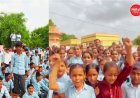 Gen Alpha ने Gen Z से सीखा बदलाव का तरीका: छोटे शहर के स्कूल में बच्चों के प्रदर्शन से झुका प्रशासन