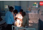 सासाराम सदर अस्पताल में मोबाइल की रोशनी में मरीजों का इलाज, बिजली कटते ही खुली स्वास्थ्य व्यवस्था की पोल
