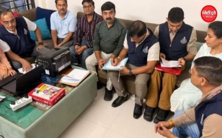 इंदौर में मेडिकल विभाग के स्टोर कीपर राकेश गोरखे के कई ठिकानों पर छापा, करोड़ों की संपत्ति मिली