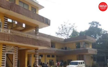 बारिश में कभी भी हो सकता है बड़ा हादसा, सीधी में 9 जर्जर भवनों पर मंडरा रहा खतरा