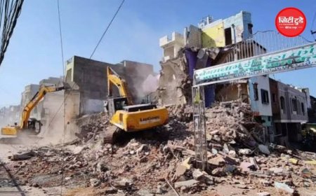 उज्जैन में महाकाल मंदिर के पास बड़ी कार्रवाई, बेगम बाग में 12 से ज्यादा निर्माणों पर चला बुलडोजर