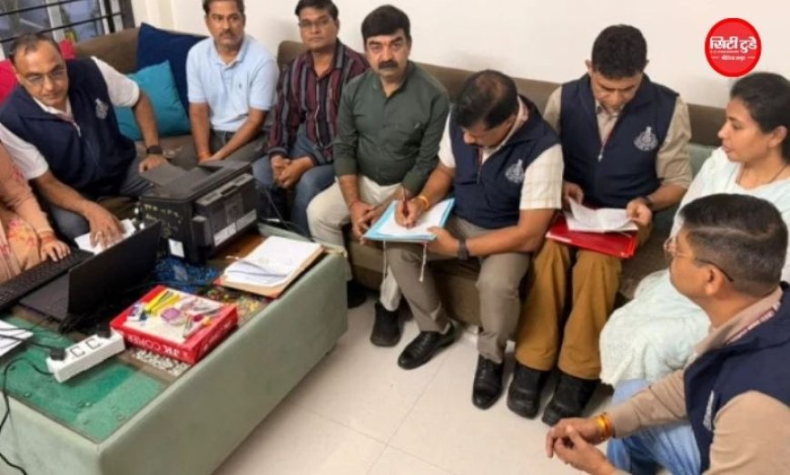 इंदौर में मेडिकल विभाग के स्टोर कीपर राकेश गोरखे के कई ठिकानों पर छापा, करोड़ों की संपत्ति मिली