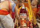 पंचामृत अभिषेक के बाद महाकाल का राजा स्वरूप में शृंगार:आरती में उमड़े श्रद्धालु, महानिर्वाणी अखाड़े की ओर से अर्पित की गई भस्म