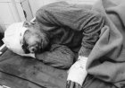 80 साल के रिटायर्ड पुलिसकर्मी को बेटे ने पीटा:पेंशन के पैसे नहीं देने पर मारपीट का आरोप, बचने के लिए भागी बुजुर्ग मां