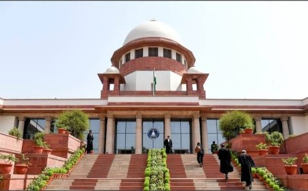 सुप्रीम कोर्ट ने CEC को निलंबित करने से किया इनकार, Form-6 विवाद पर चुनाव आयोग से मांगा जवाब