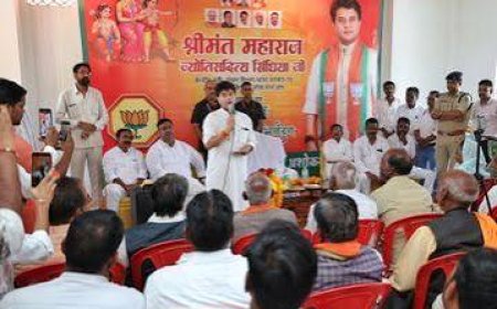 सिंधिया का अशोकनगर दौरा, रविवार के सभी कार्यक्रम रद्द:आज चंदेरी में अस्पताल का करेंगे निरीक्षण; युवाओं से संवाद के बाद ग्वालियर लौटेंगे