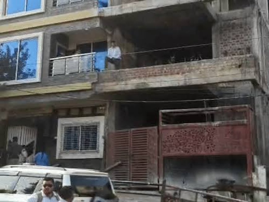 इंदौर के हेड कॉन्स्टेबल के पास 6.26 करोड़ की प्रॉपर्टी:सैलरी से 223% ज्यादा, परिचित महिला के नाम भी संपत्ति; 15 ठिकानों पर लोकायुक्त की रेड