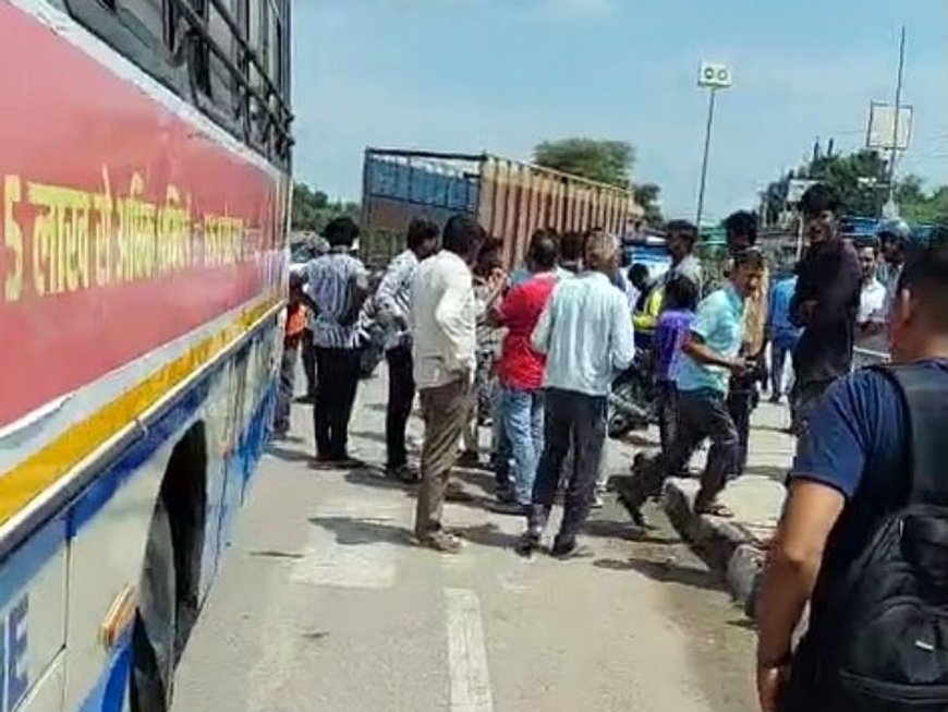 अजमेर में स्लीपर बस ने बाइक को रौंदा, मां-बेटी समेत 3 की मौत
