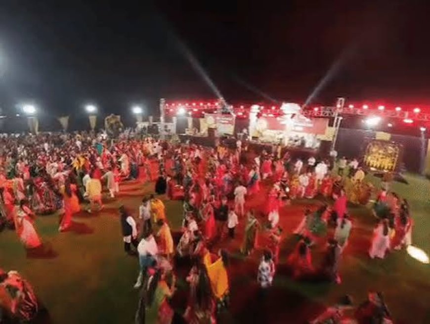 नर्मदापुरम में दैनिक भास्कर के शक्ति गरबा का पहला दिन:आस्था से फुल हुआ सर्कल, पारंपरिक परिधानों में फिल्मी और गुजराती गानों पर थिरके प्रतिभागी